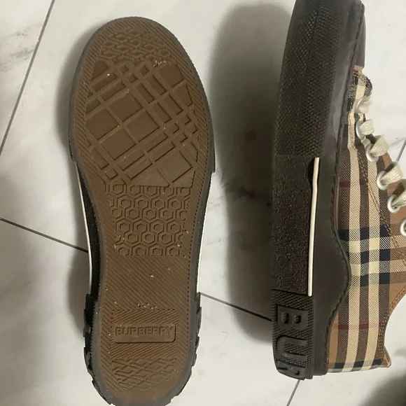Burberry Plaid Sneakers - Black and Brown size 39 - Picture 9 of 12